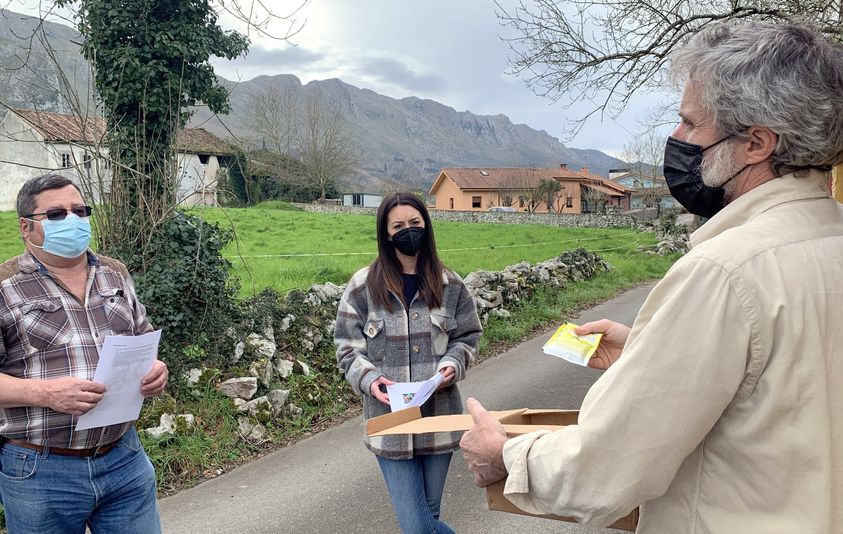 Continúa con buenos resultados la campaña contra la avispa asiática impulsada por Xuan Valladares….