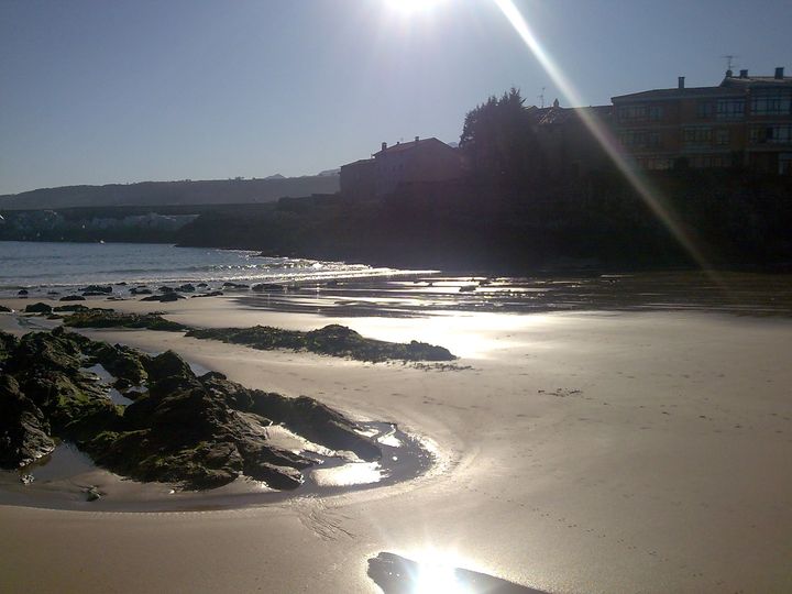 Llanes incrementa el número de socorristas y añade el servicio a la playa de San Martín….
