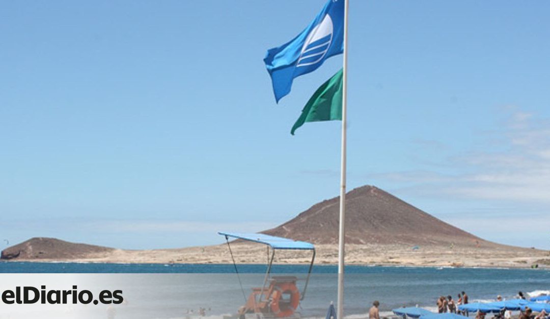 Los alcaldes que reniegan de la bandera azul en sus playas: «Nos hace sufrir mucho cada verano»