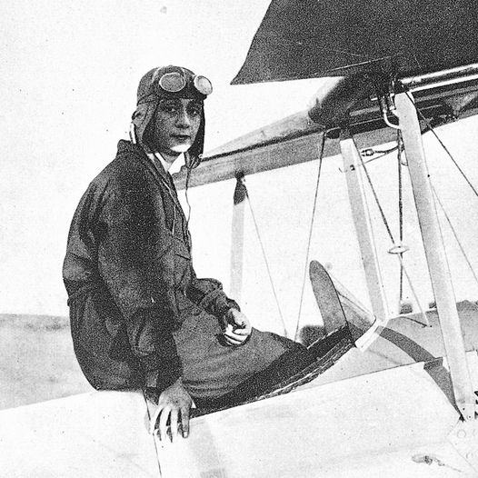 Los aviones forma parte de la historia de Llanes….