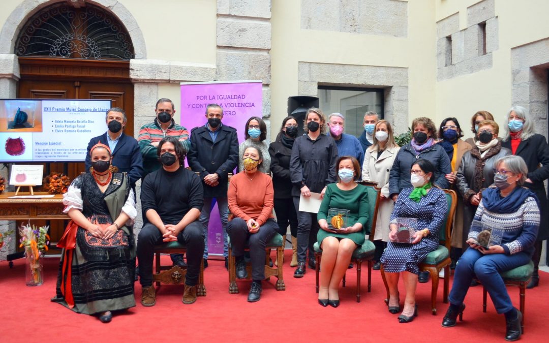 Mujeres que lo merecen todo. Nuestro respeto y nuestro cariño….