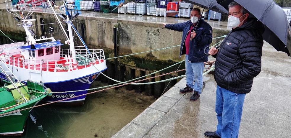 «Ya no sabemos dónde amarrar nuestros barcos», advierten los pescadores de Llanes