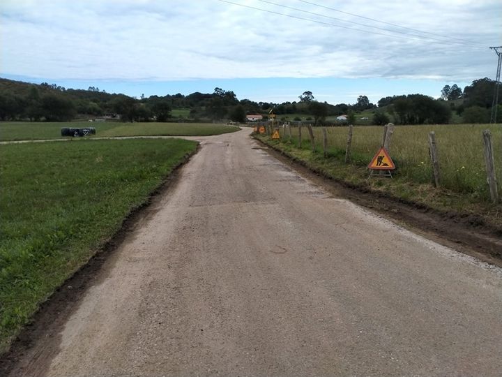 Comienzan las obras de asfaltado del camino de las Nieves a Porrúa….
