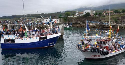 Llanes se vuelca con la procesión de los marineros