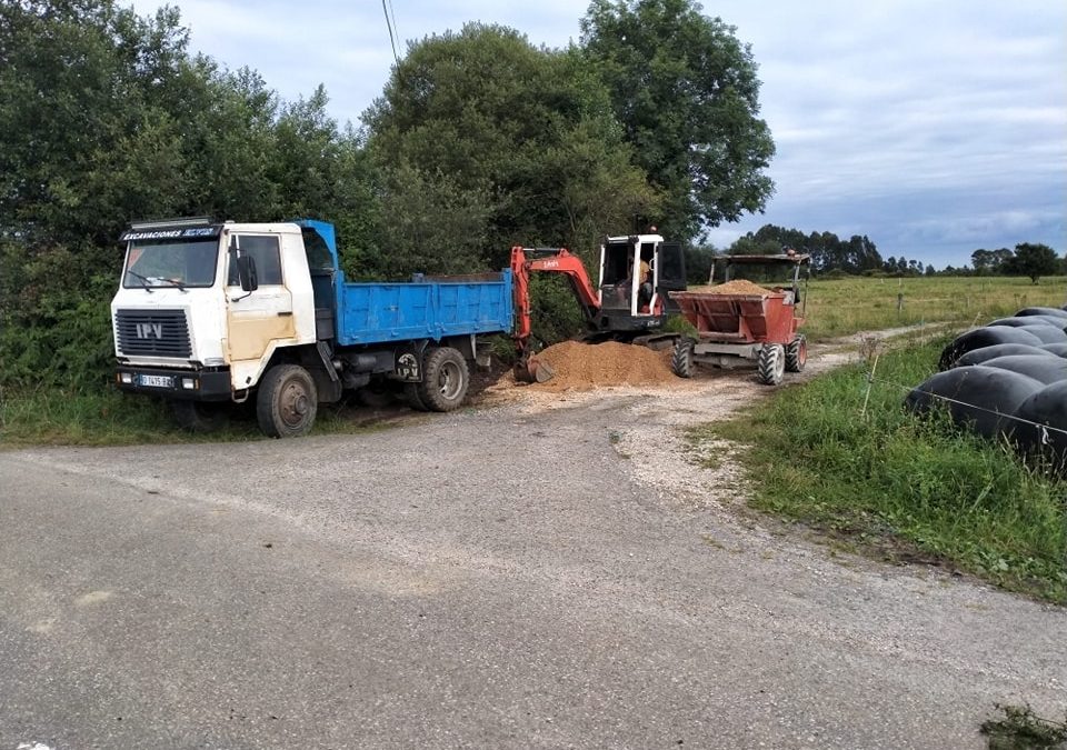 Cunetas y asfaltado de L’ Acebal y caminos públicos….