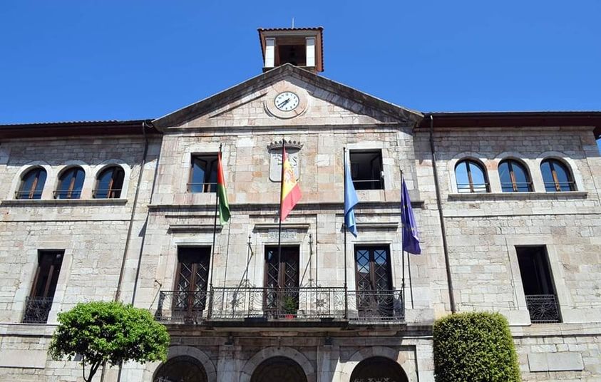 Hoy en el pleno del ayuntamiento, los votos de ocho de los nueve concejales del equipo de gobierno h…