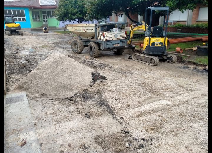 Otra obra necesaria que se acomete. Los niños de Valdellera estrenarán curso en mucho mejores condic…