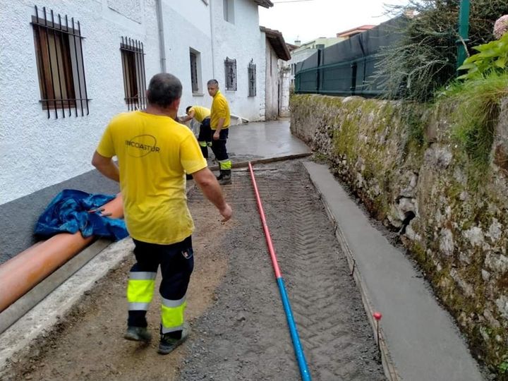 En ejecución las obras de mejora de caminos en el Barrio de Abajo de Celoriu….