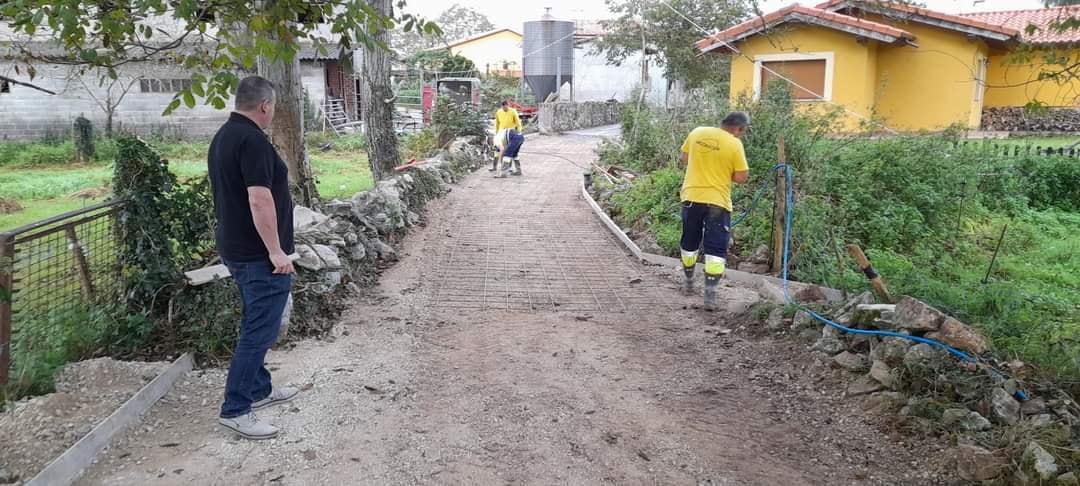 Obras de mejora y pavimentado de caminos en Quintana….