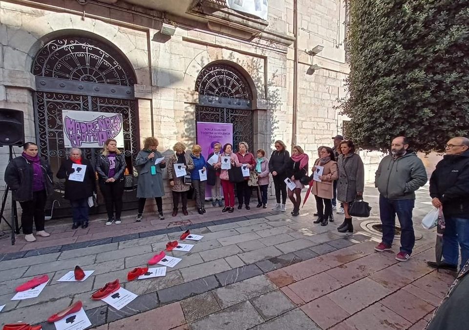 «Rompe el silencio. Cuando seas testigo de la violencia contra las mujeres no te quedes de brazos cr…