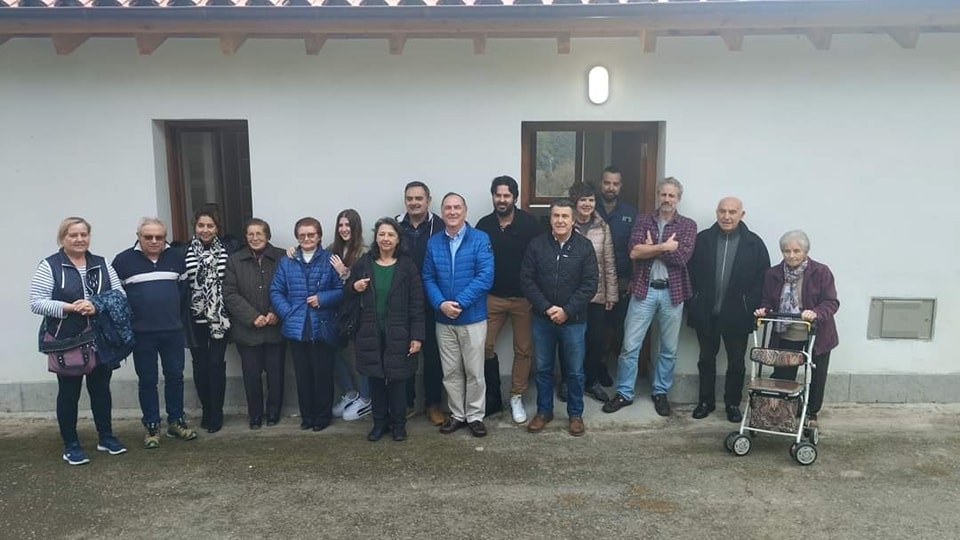 Los vecinos de Los Carriles celebraron con alegría no disimulada la inauguración de su nueva casa de…